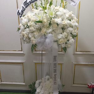 Standing Flower Duka Cita