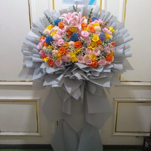 Standing Flower Hanbouqet