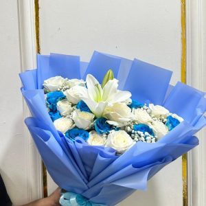 Handbouqet Rose White Blue